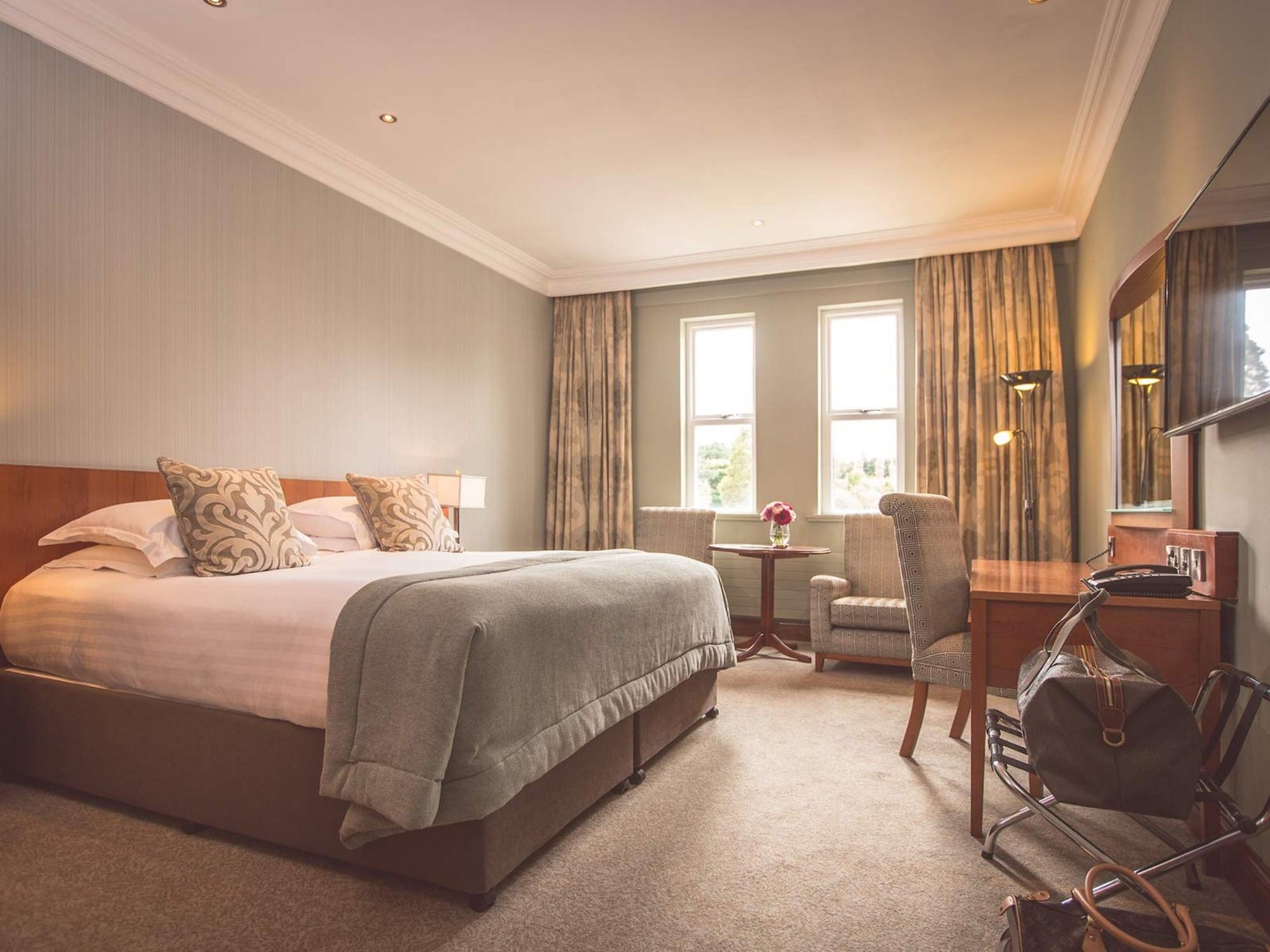 הוליווד The Culloden Estate And Spa מראה חיצוני תמונה A bedroom at the hotel