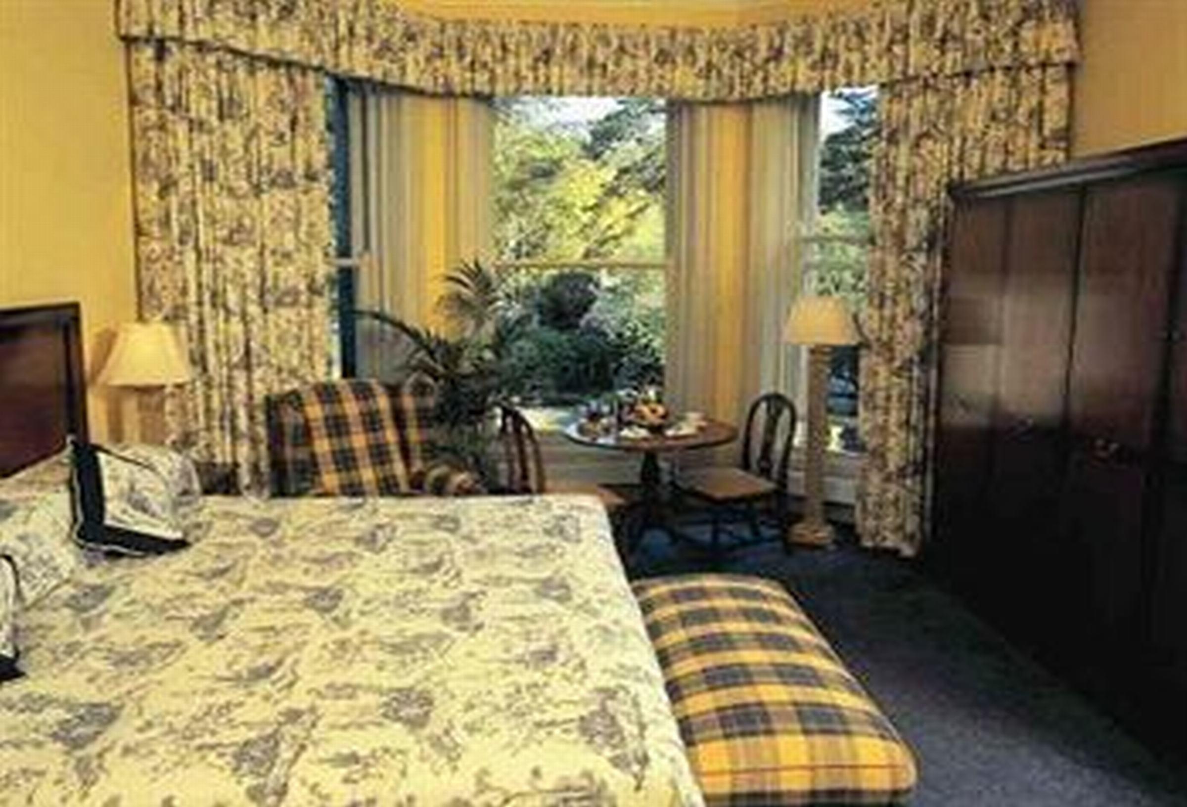 הוליווד The Culloden Estate And Spa חדר תמונה A bedroom at the Inn