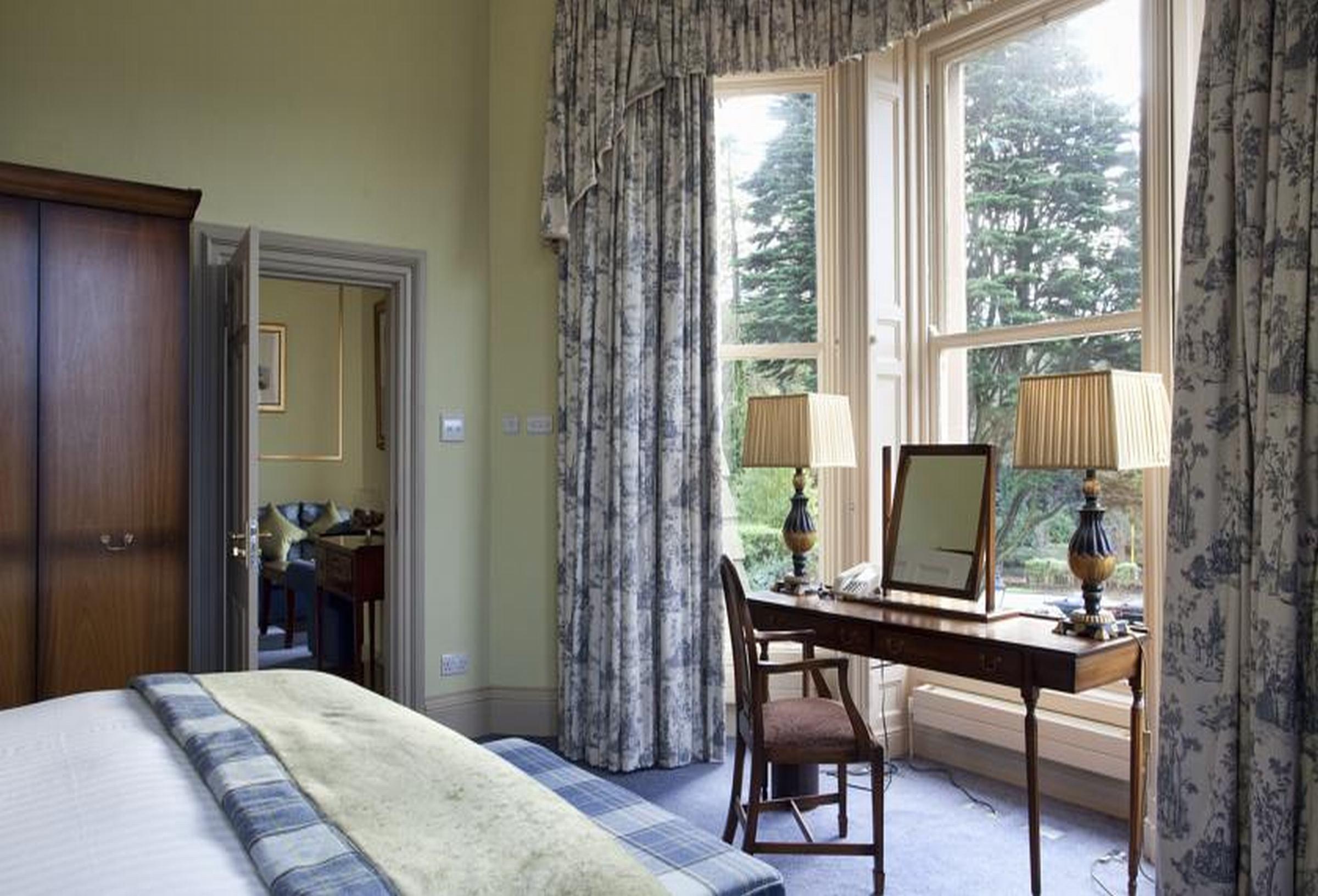 הוליווד The Culloden Estate And Spa מראה חיצוני תמונה A bedroom at the hotel