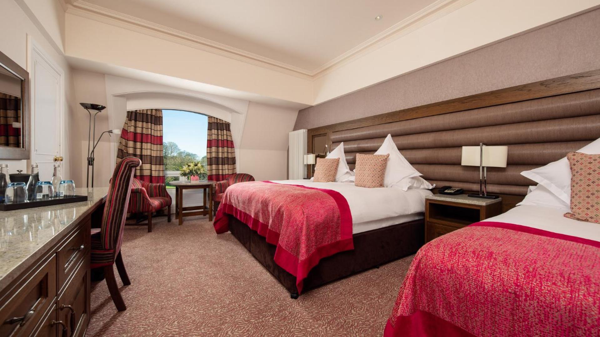 הוליווד The Culloden Estate And Spa מראה חיצוני תמונה A bedroom at the hotel