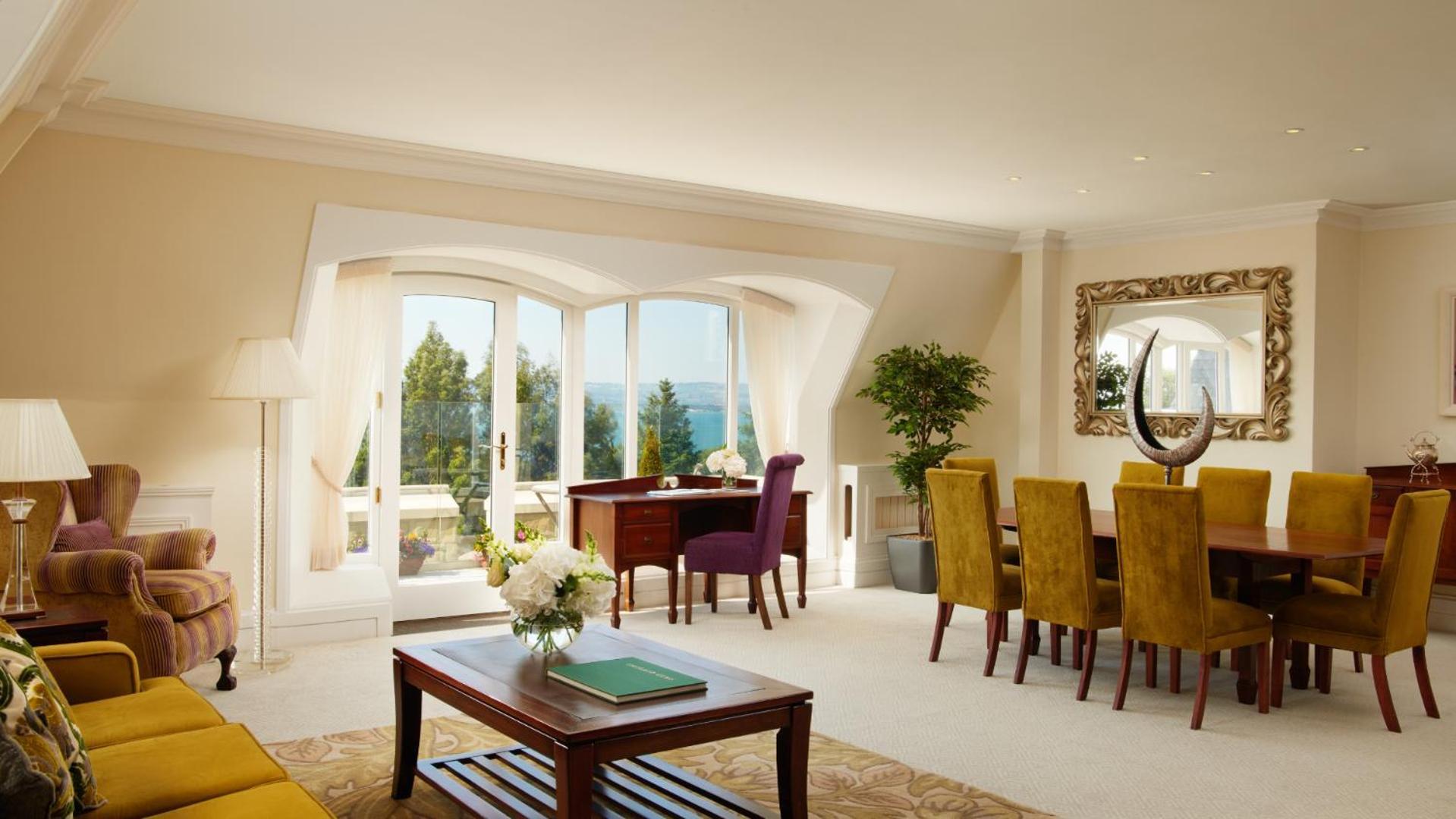 הוליווד The Culloden Estate And Spa מראה חיצוני תמונה Interior of a typical apartment