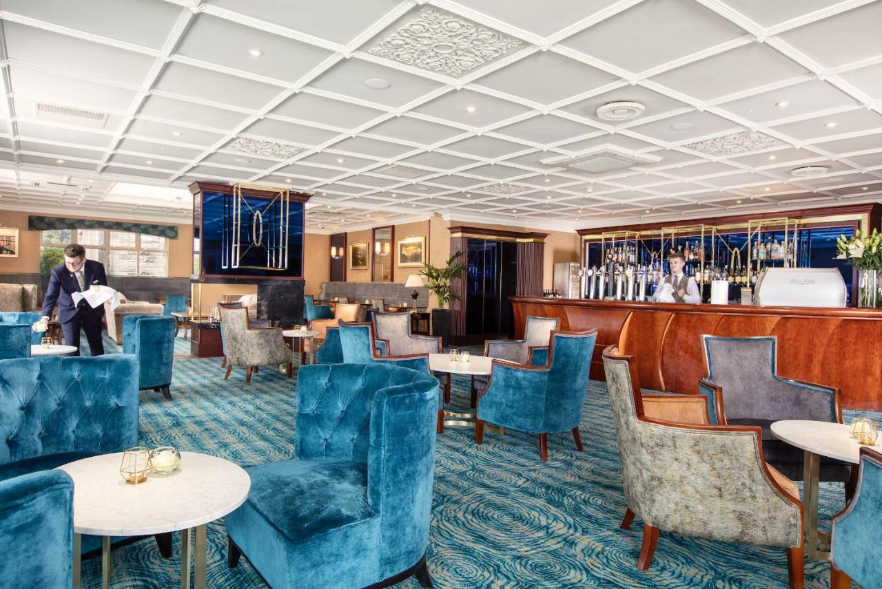 הוליווד The Culloden Estate And Spa מראה חיצוני תמונה The interior of the lounge